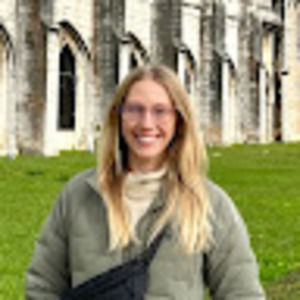 Meet your Posher, Kelly